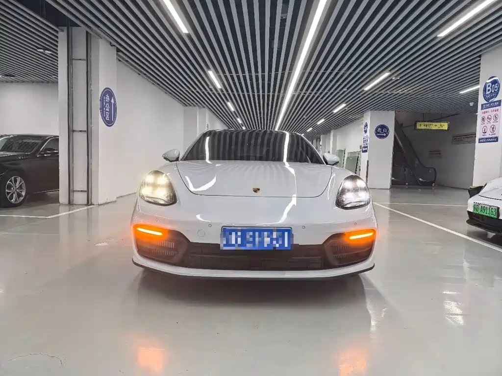 Porsche Panamera — миниатюра 22