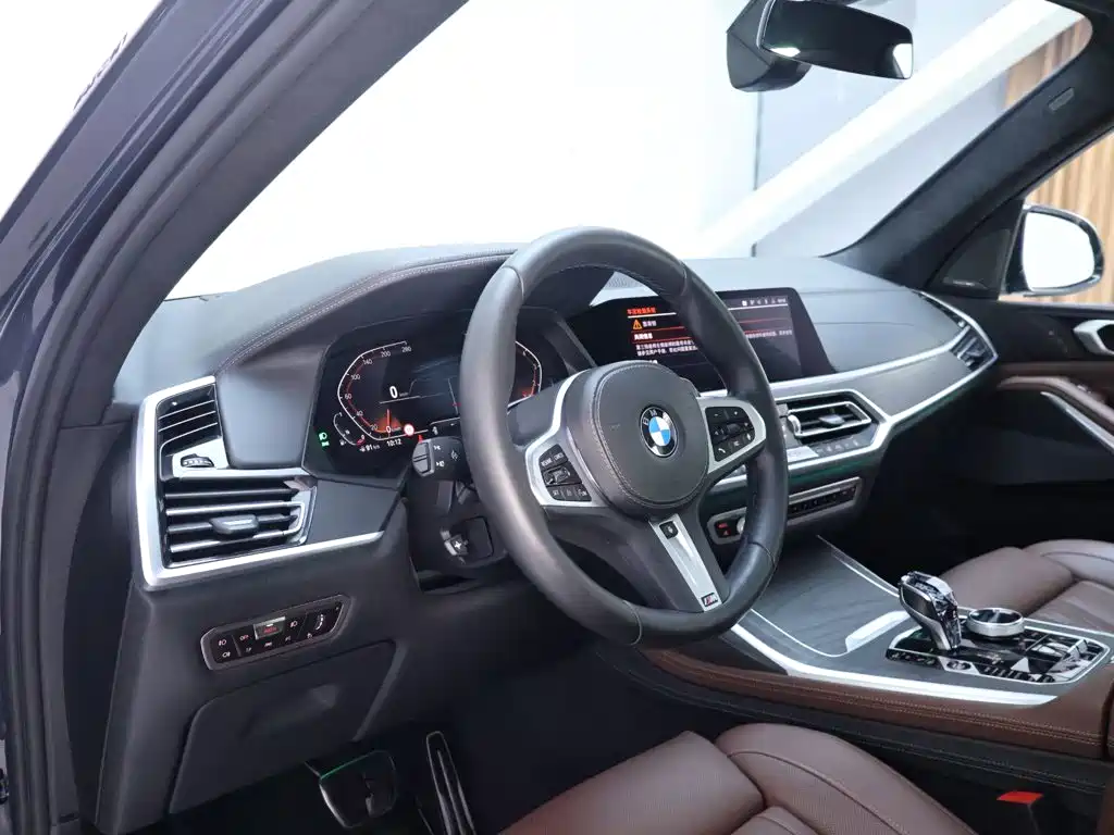 BMW X7 — миниатюра 11