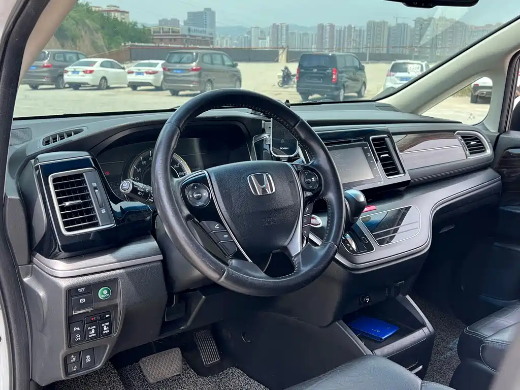 Honda Elysion 2016 2.4L