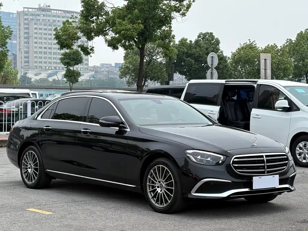 Mercedes-Benz E-Class E 2023 E 260 L