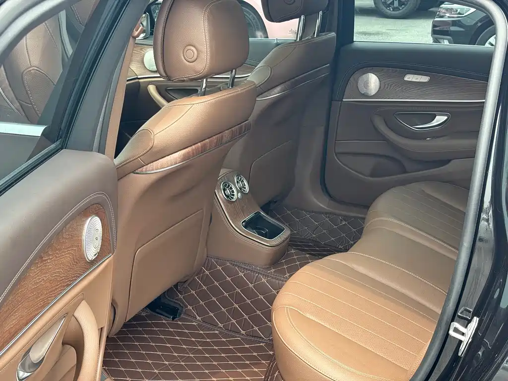Mercedes-Benz E-Class E 2023 E 260 L