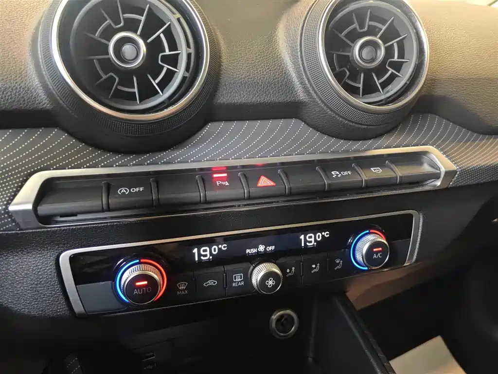 Audi Q2L — миниатюра 8
