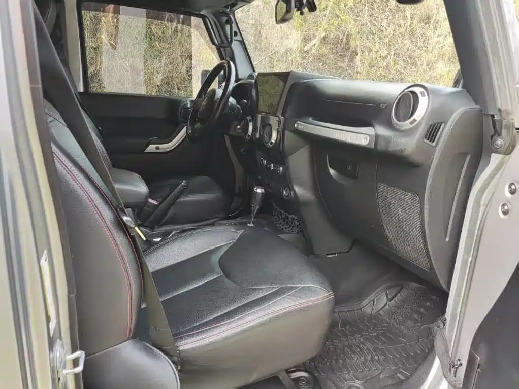 Jeep Wrangler — миниатюра 7