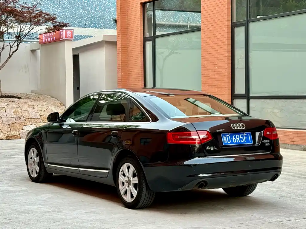 Audi A6L 2011 2.8 FSI Comfort
