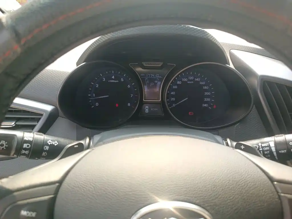Hyundai Veloster — миниатюра 12