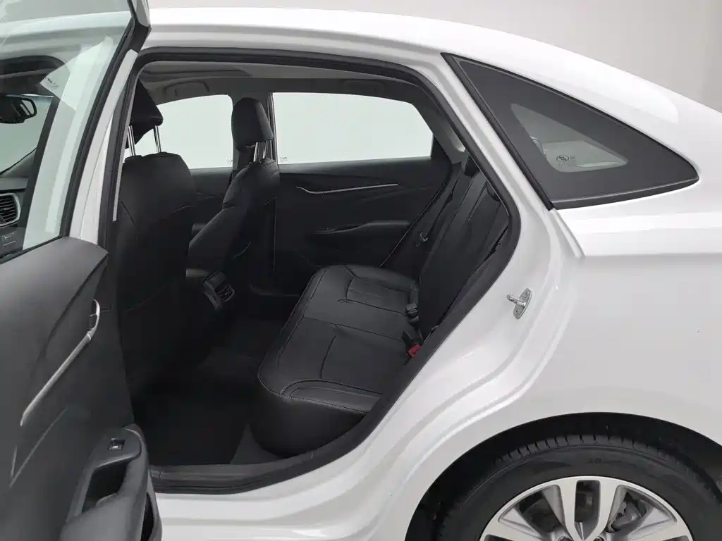 Buick Excelle — миниатюра 15