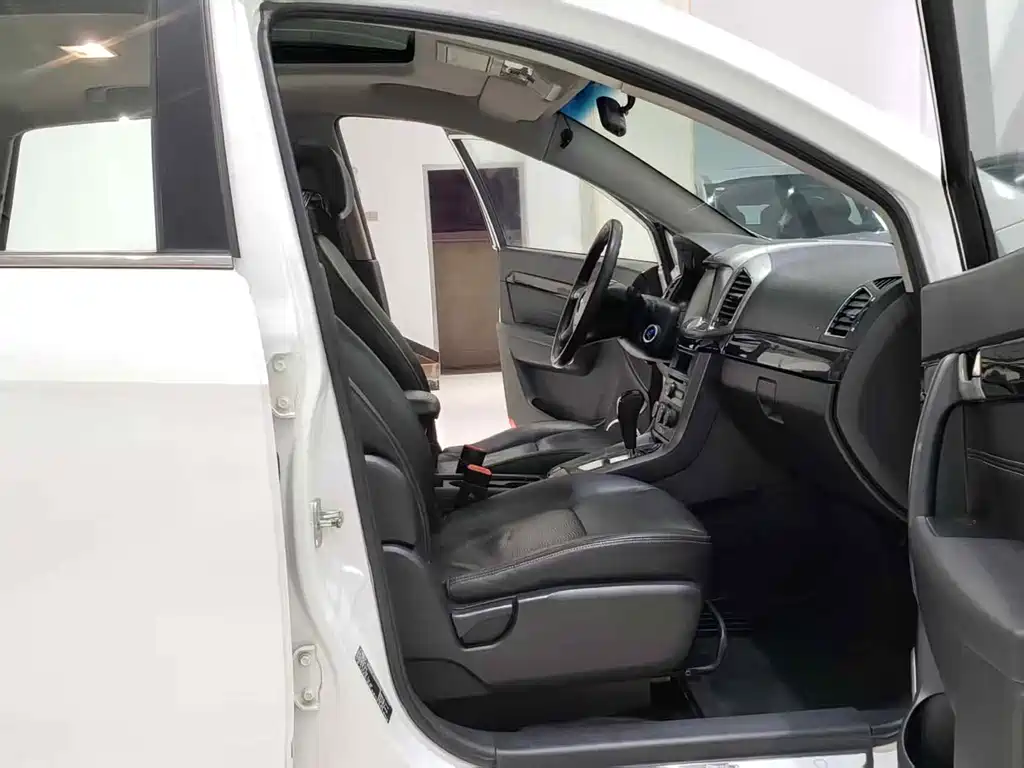 Chevrolet Captiva — миниатюра 7