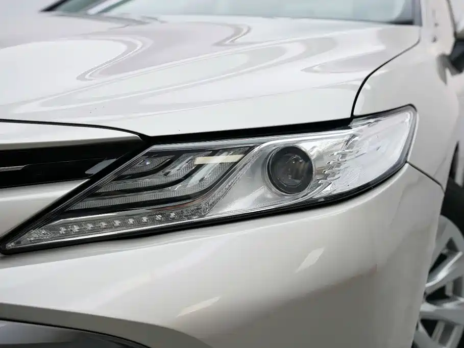 Toyota Camry — миниатюра 2