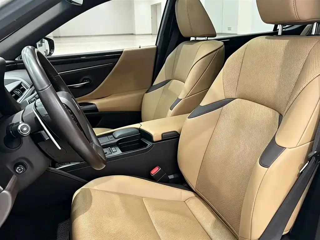 Lexus ES — миниатюра 6