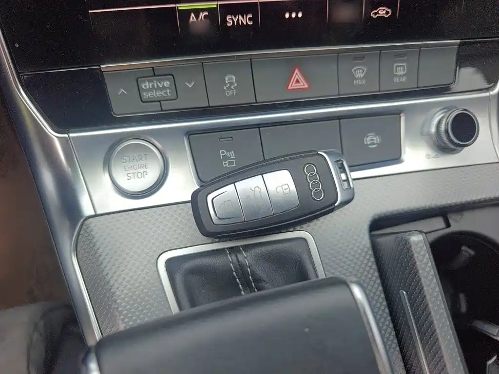 Audi A6L — миниатюра 12