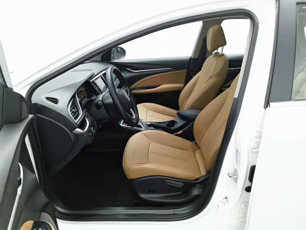 Buick Excelle — миниатюра 10