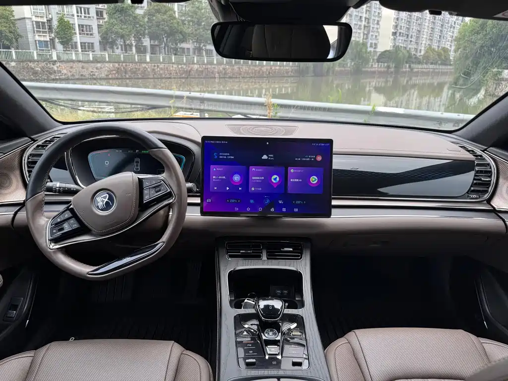 BYD Han — миниатюра 16