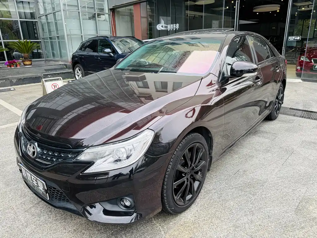 Toyota Reiz 2015
