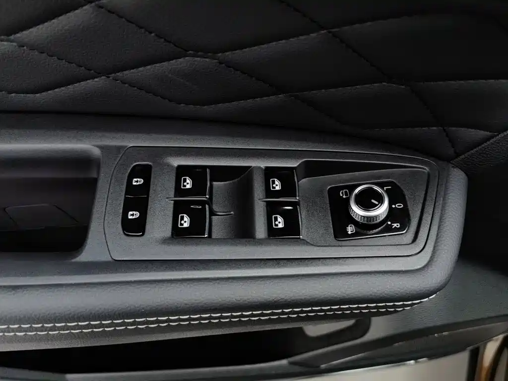Volkswagen Teramont — миниатюра 9
