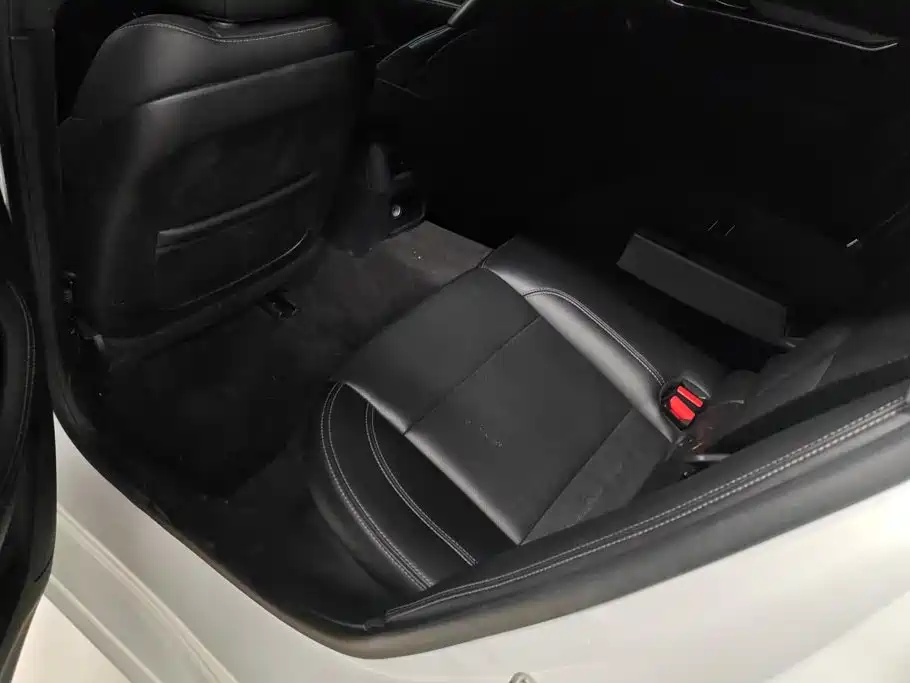 Cadillac CT5 — миниатюра 11