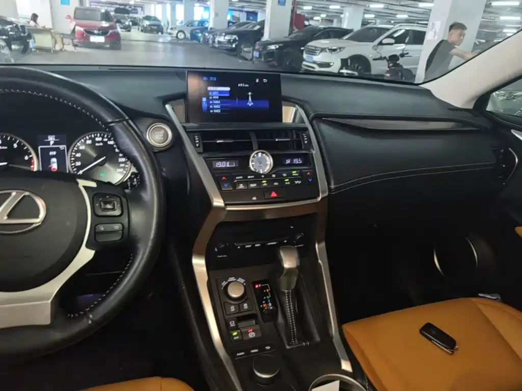 Lexus NX — миниатюра 13