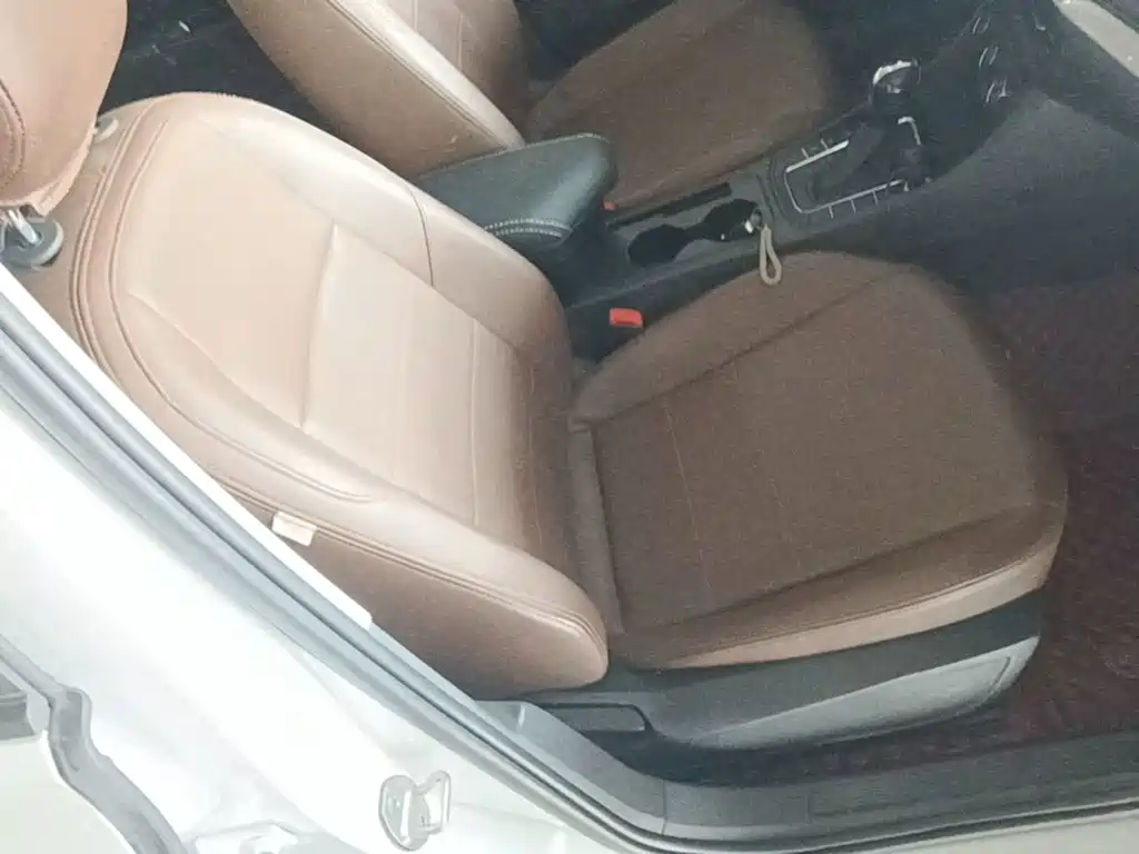 Volkswagen Bora — миниатюра 25