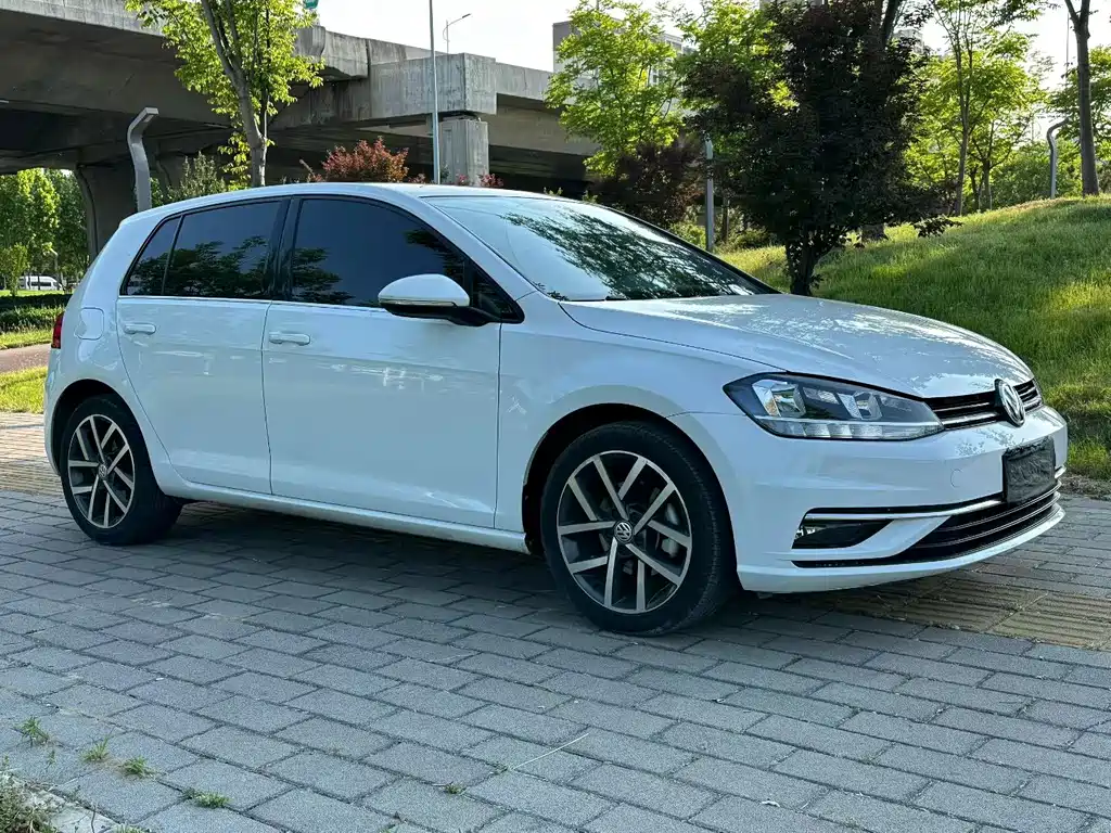 Volkswagen Golf — миниатюра 3