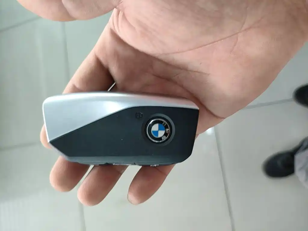 BMW i5 — миниатюра 9