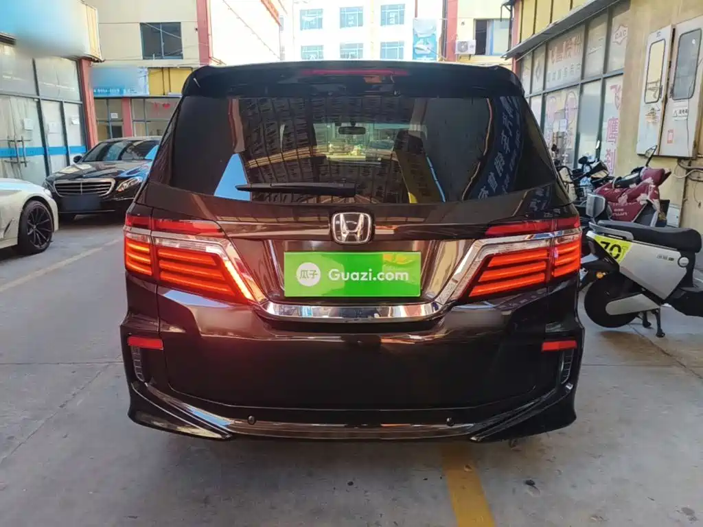 Honda Elysion — миниатюра 6