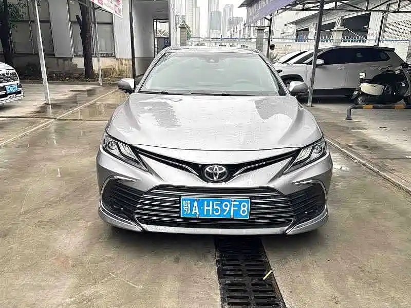 Toyota Camry — миниатюра 2
