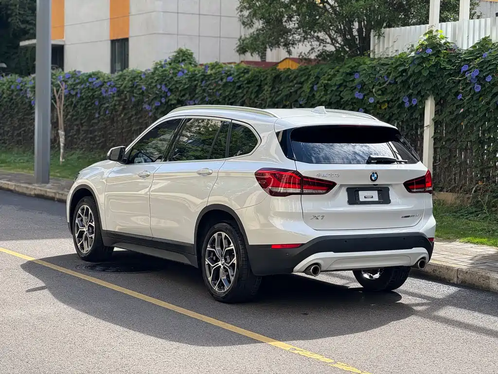 BMW X1 2022 sDrive25Li Lead