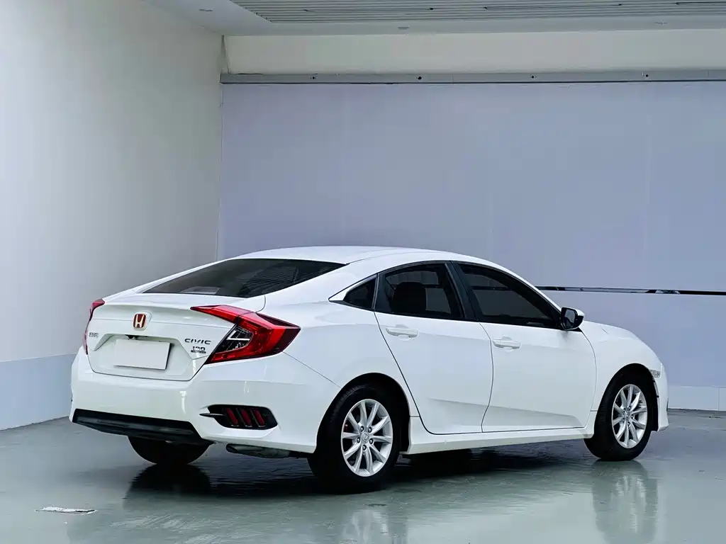 Honda Civic — миниатюра 6