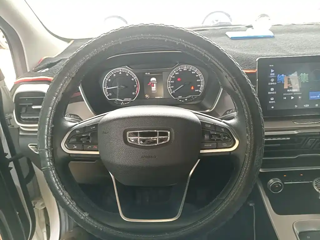 Geely Binyue — миниатюра 11