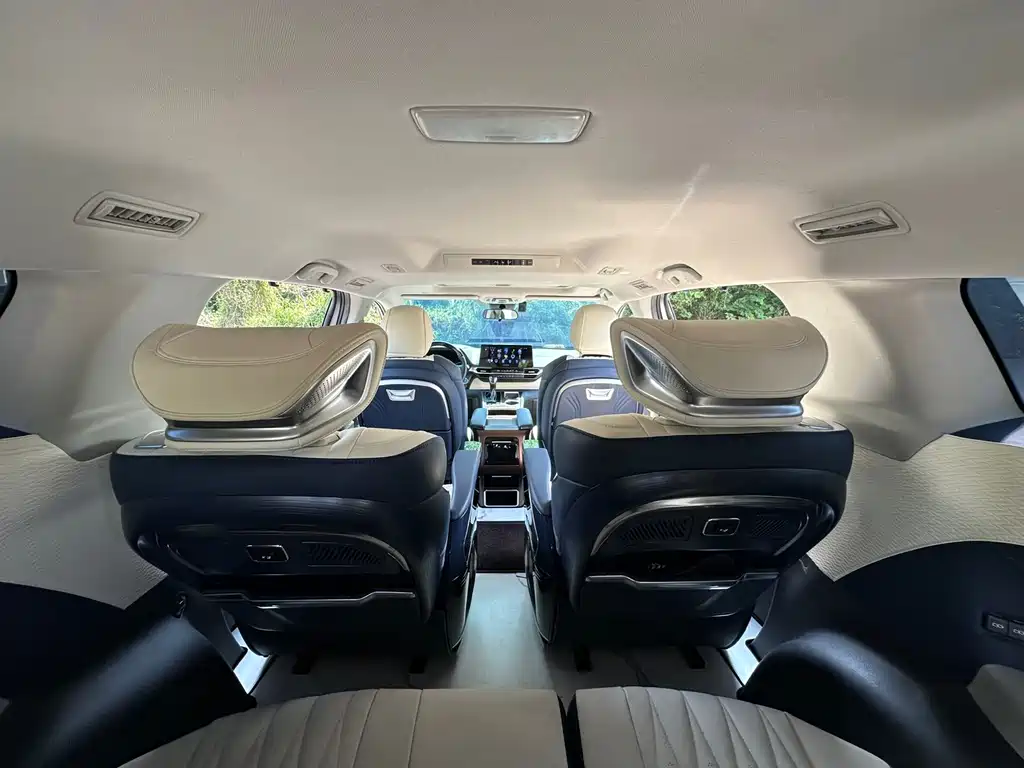 Toyota Sienna — миниатюра 16