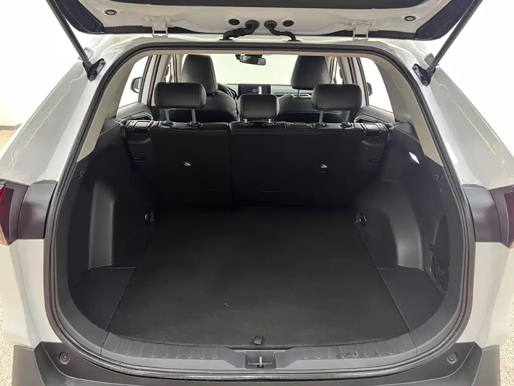 Toyota RAV4 Prime — миниатюра 13
