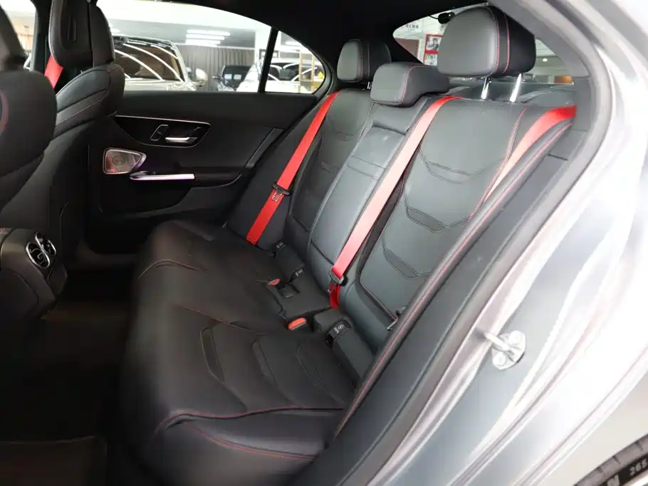 Mercedes-Benz C-Class AMG — миниатюра 10