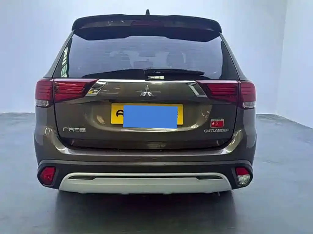Mitsubishi Outlander — миниатюра 8