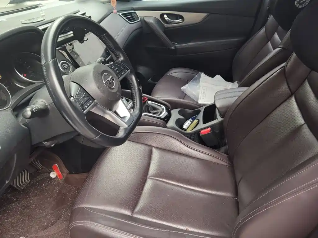 Nissan Qashqai — миниатюра 8