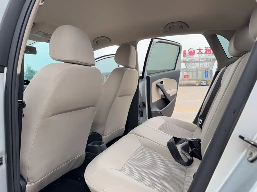 Volkswagen Polo — миниатюра 11