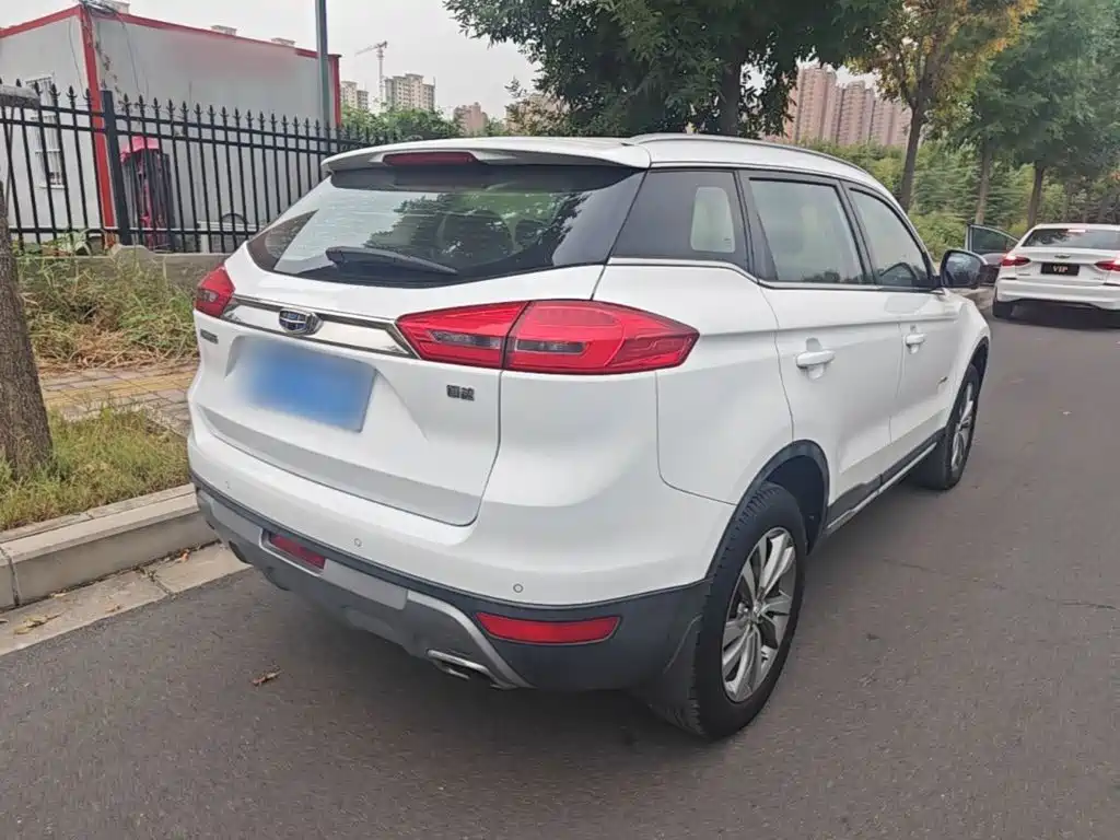 Geely Boyue — миниатюра 7