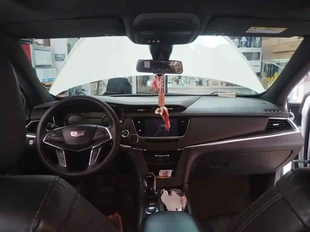 Cadillac XT5 — миниатюра 5