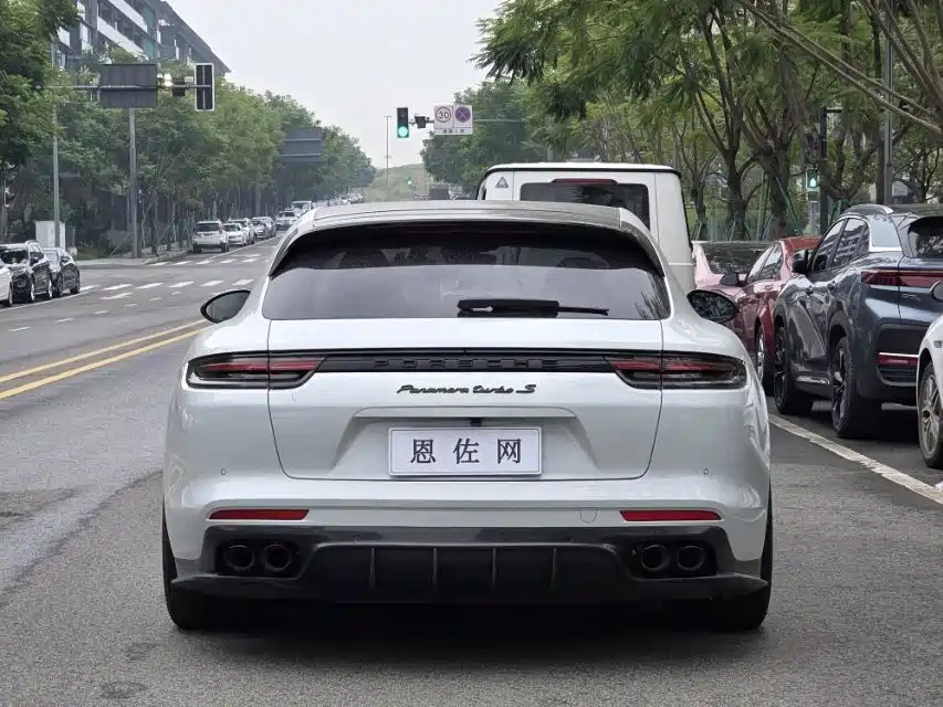 Porsche Panamera Hybrid — миниатюра 16
