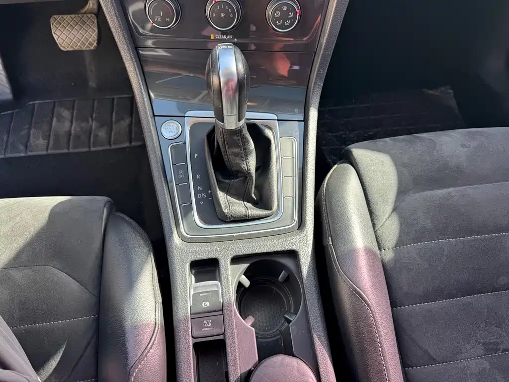 Volkswagen Golf — миниатюра 17