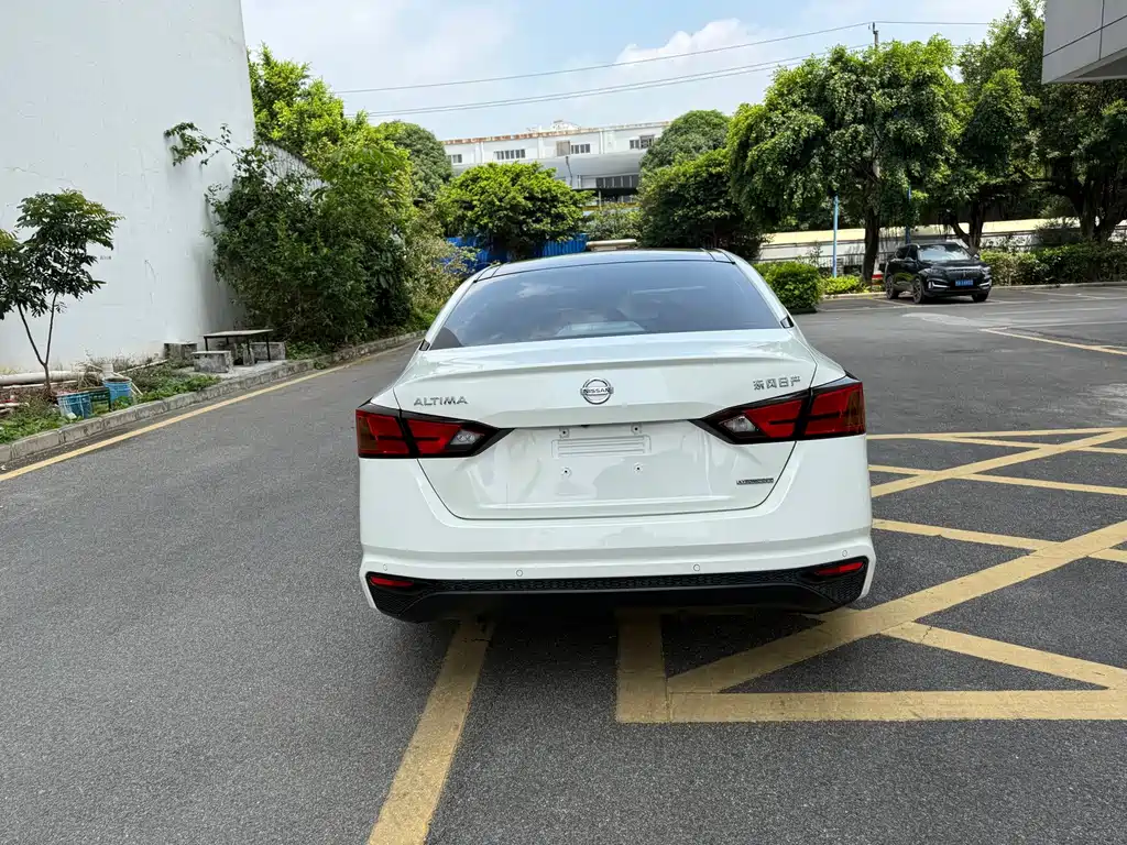 Nissan Teana — миниатюра 17