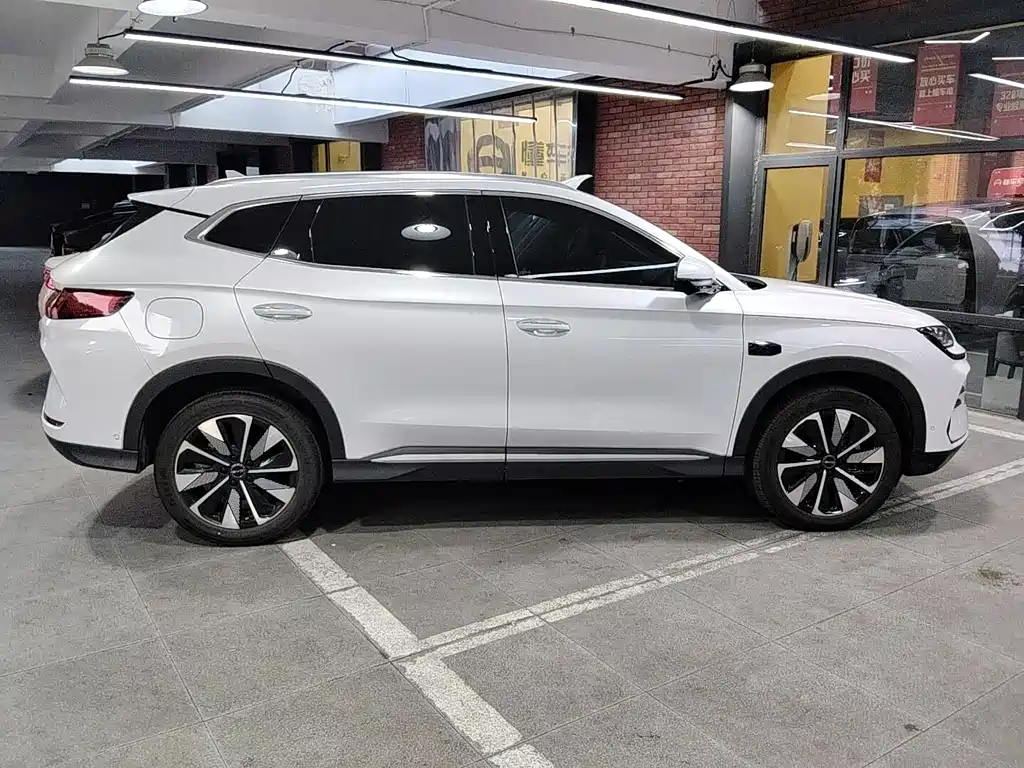 BYD PLUS New Energy — миниатюра 5