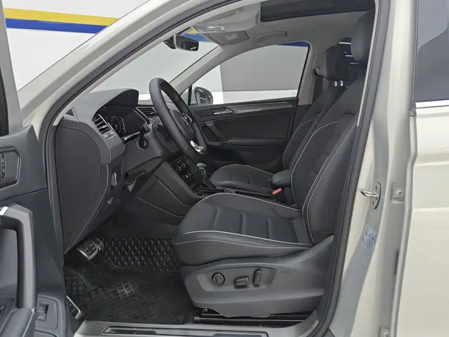Volkswagen Tiguan L — миниатюра 9