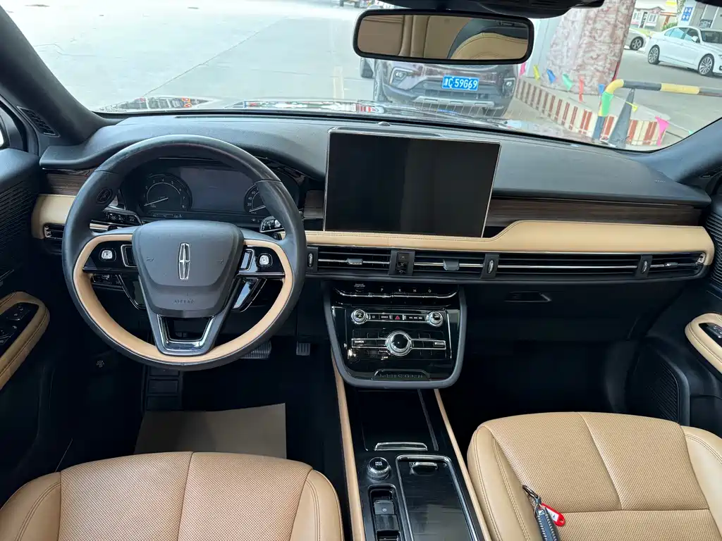 Lincoln Corsair — миниатюра 14