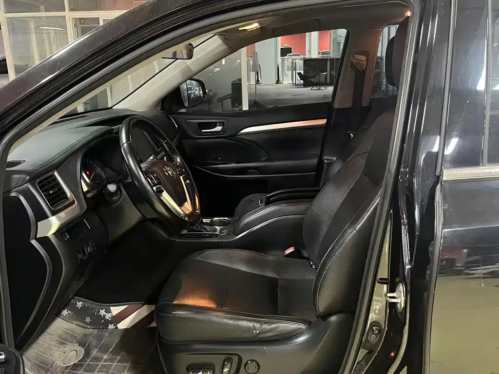 Toyota Highlander — миниатюра 3