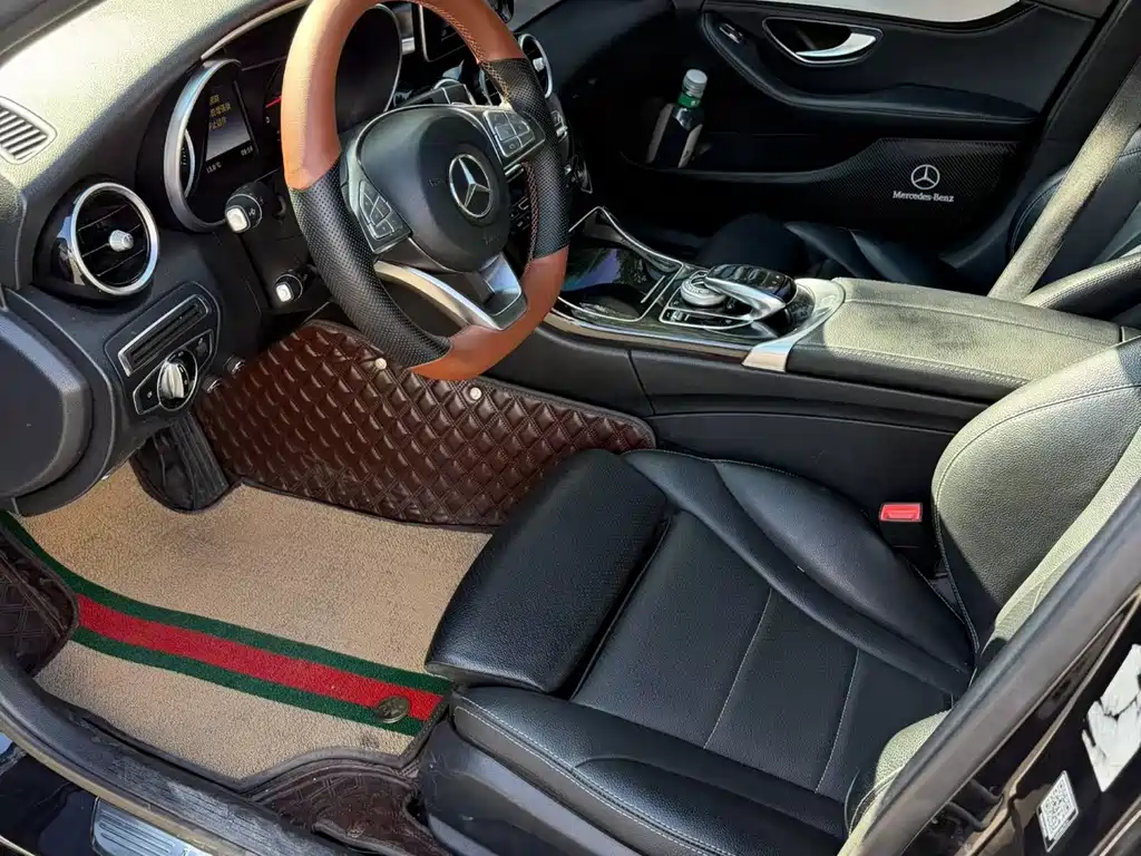 Mercedes-Benz C-Class — миниатюра 6