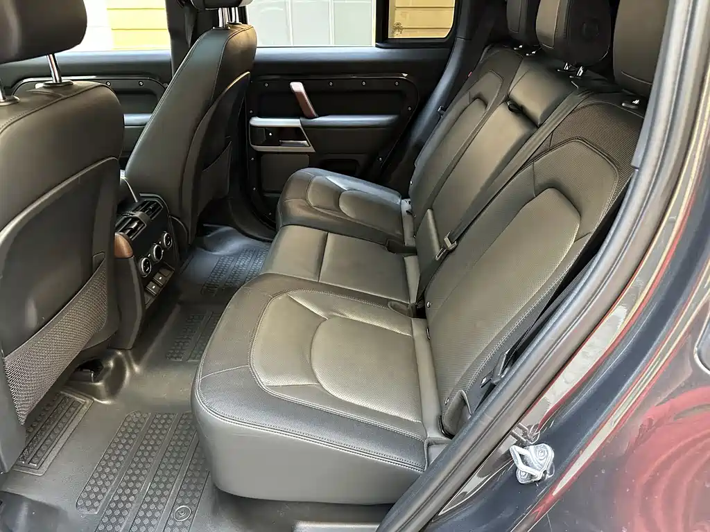 Land Rover Defender — миниатюра 10