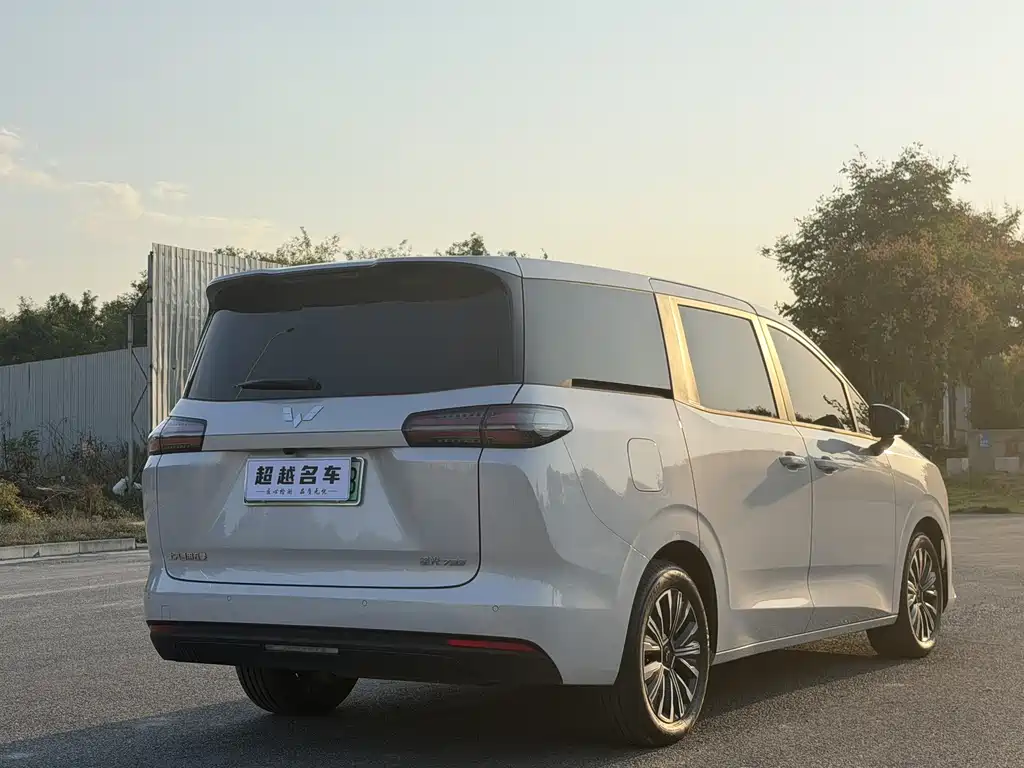 Wuling Xingguang 730 New Energy — миниатюра 7