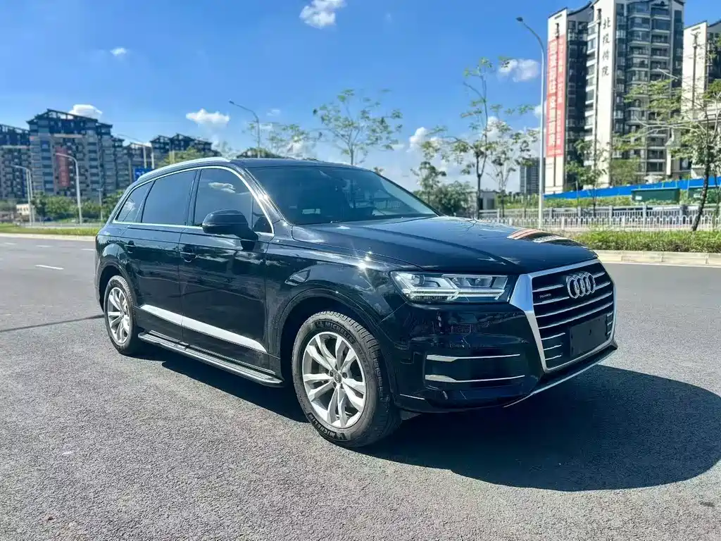 Audi Q7 — миниатюра 3