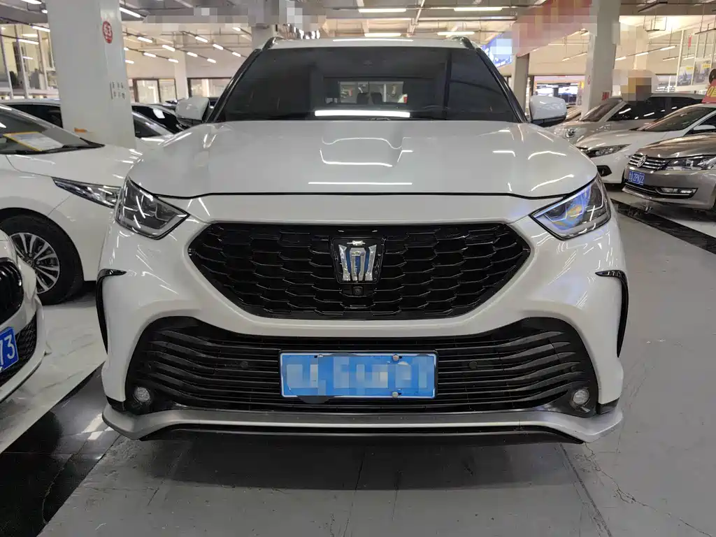 Toyota Crown Kluger — миниатюра 2