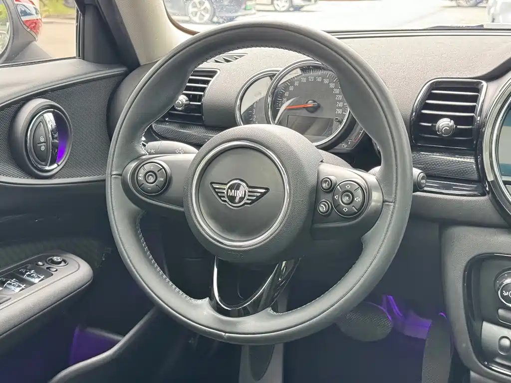 MINI Mini Clubman — миниатюра 10