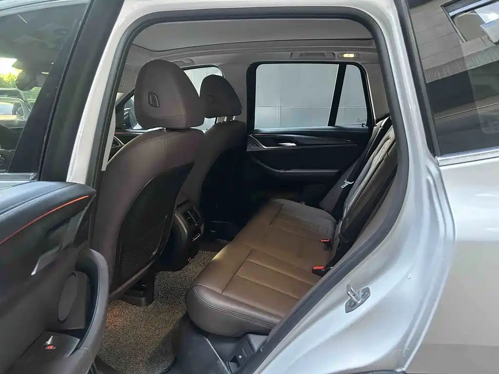 BMW X3 — миниатюра 5